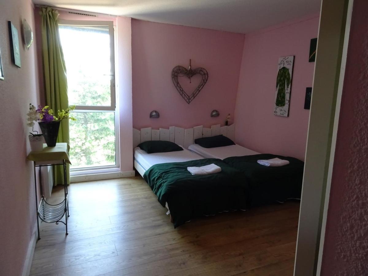 Montlo Relais Des Cerfs Hotel Cubieres Luaran gambar